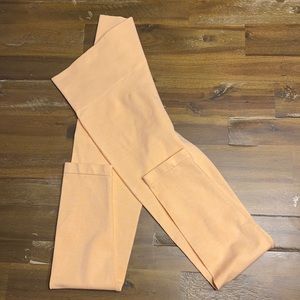 Workout matching leggings and top